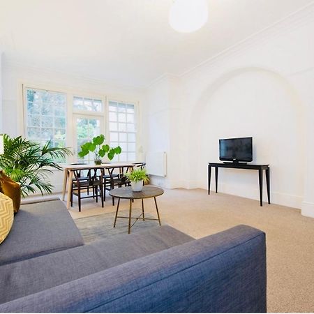 Spacious & Charming Garden Flat -Zone 2- Great For Central London Access Extérieur photo